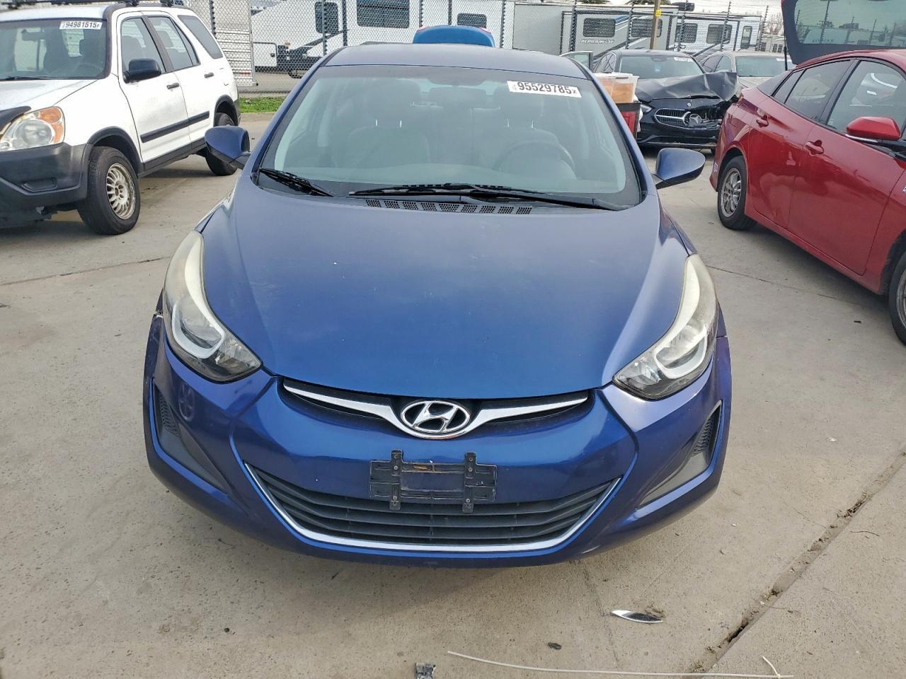 2016 Hyundai Elantra Se - Image 5