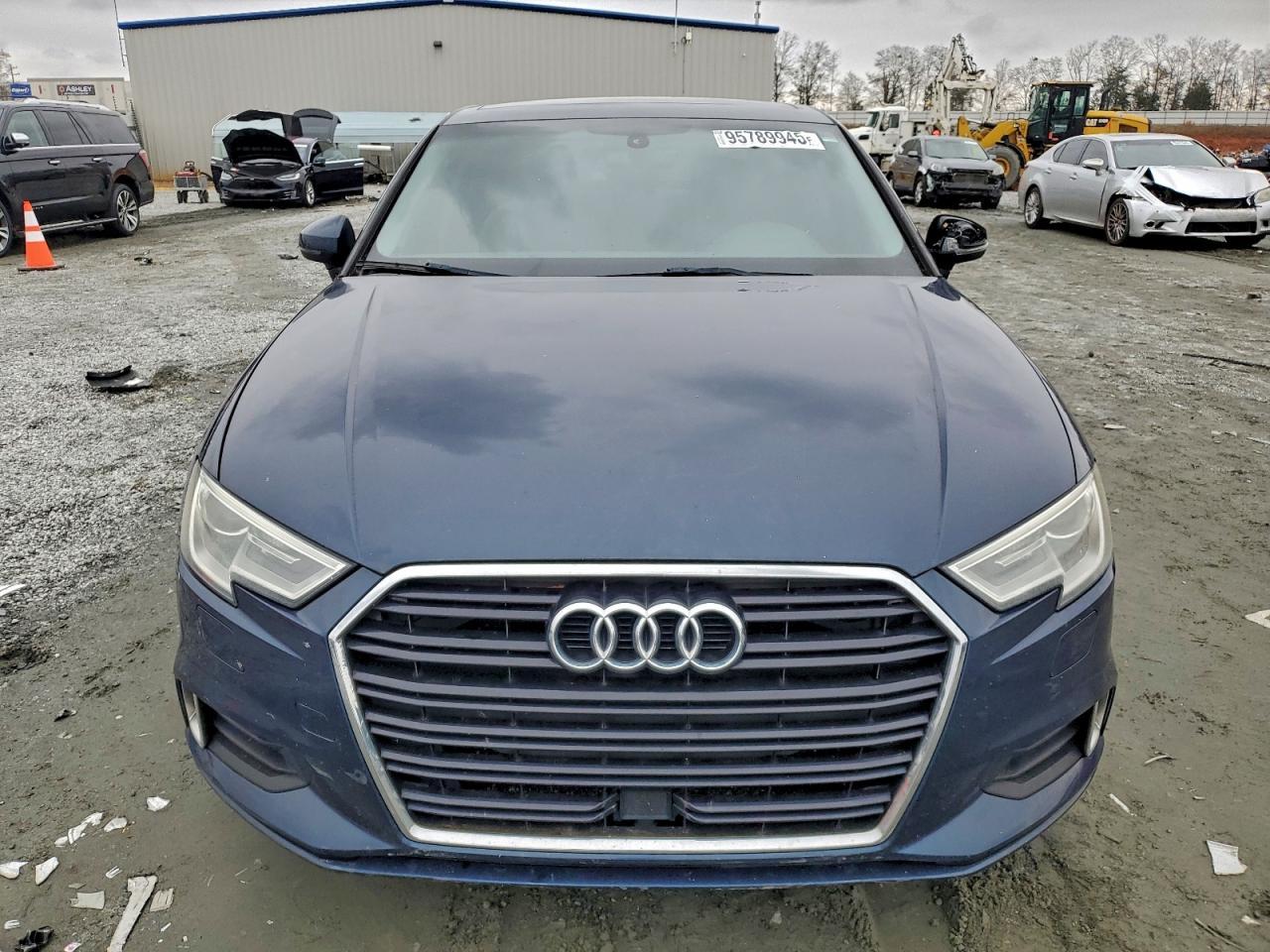 2017 Audi A3 Premium - Фото 5