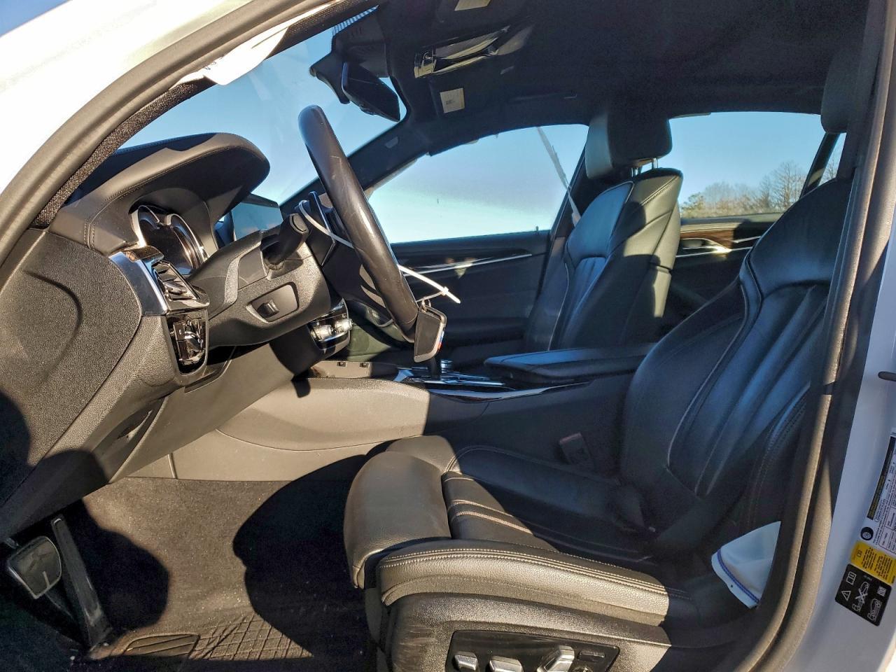 2018 BMW 540 Xi - Image 7