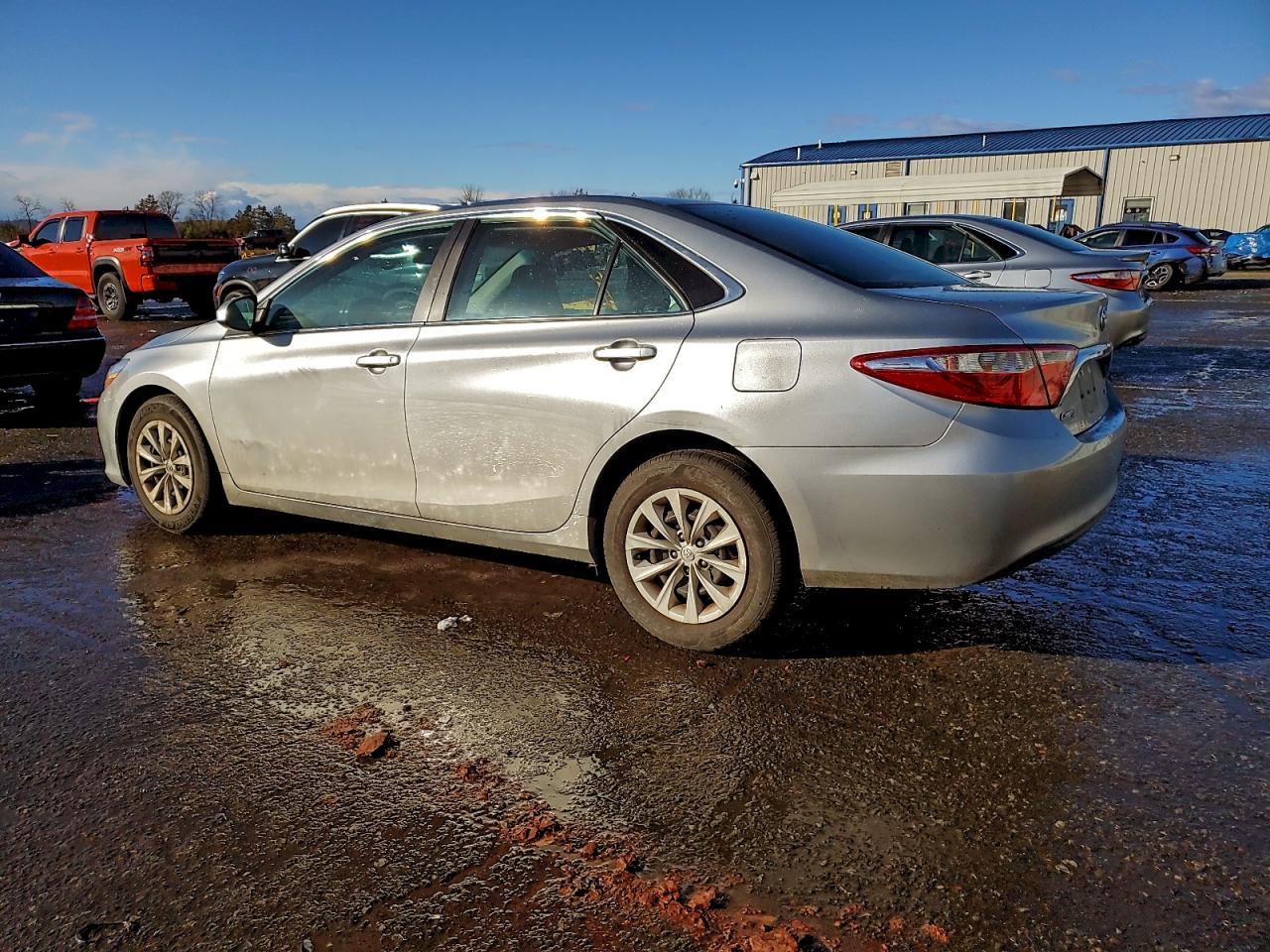 2015 Toyota Camry Le - Image 2
