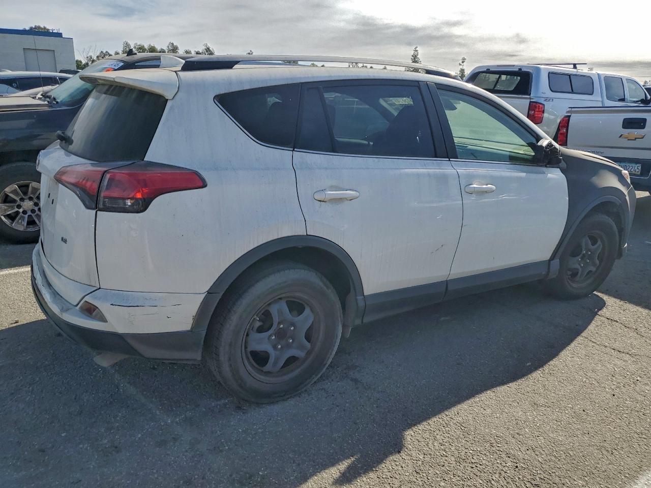 2017 Toyota Rav4 Le - Фото 3