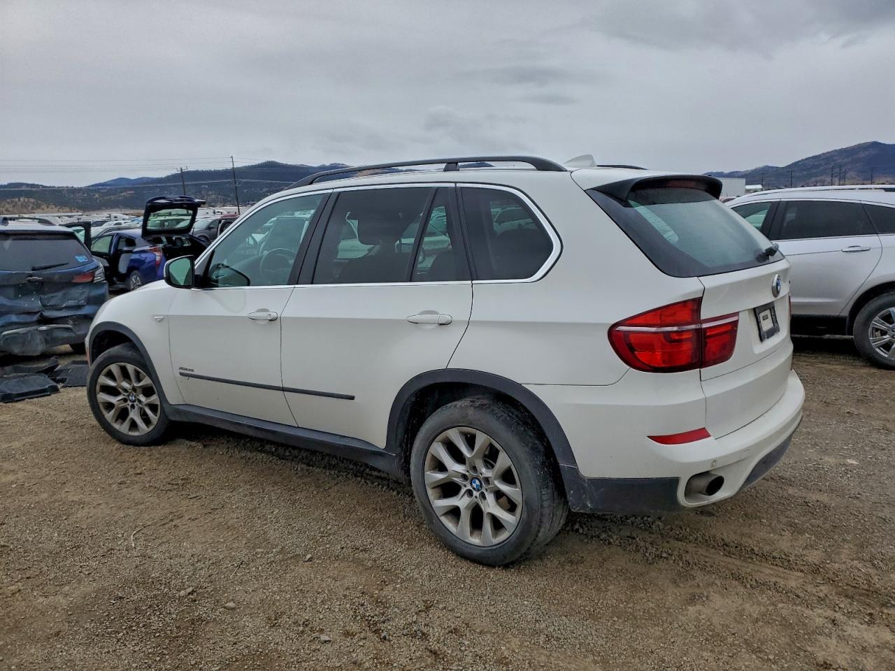 2013 BMW X5 xDrive35I - Image 2