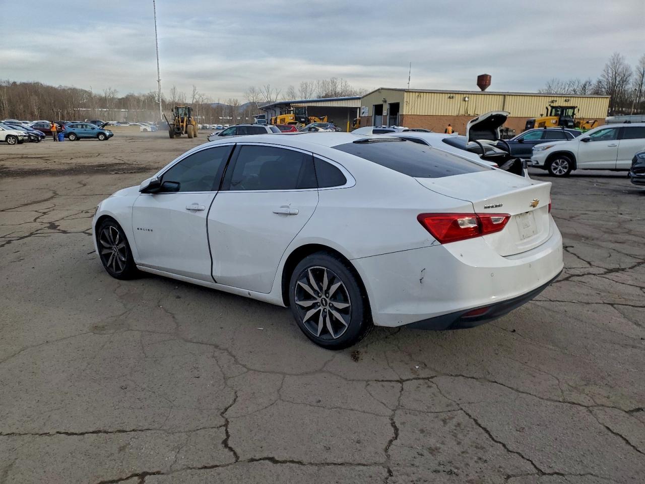 2017 Chevrolet Malibu Lt - Фото 2