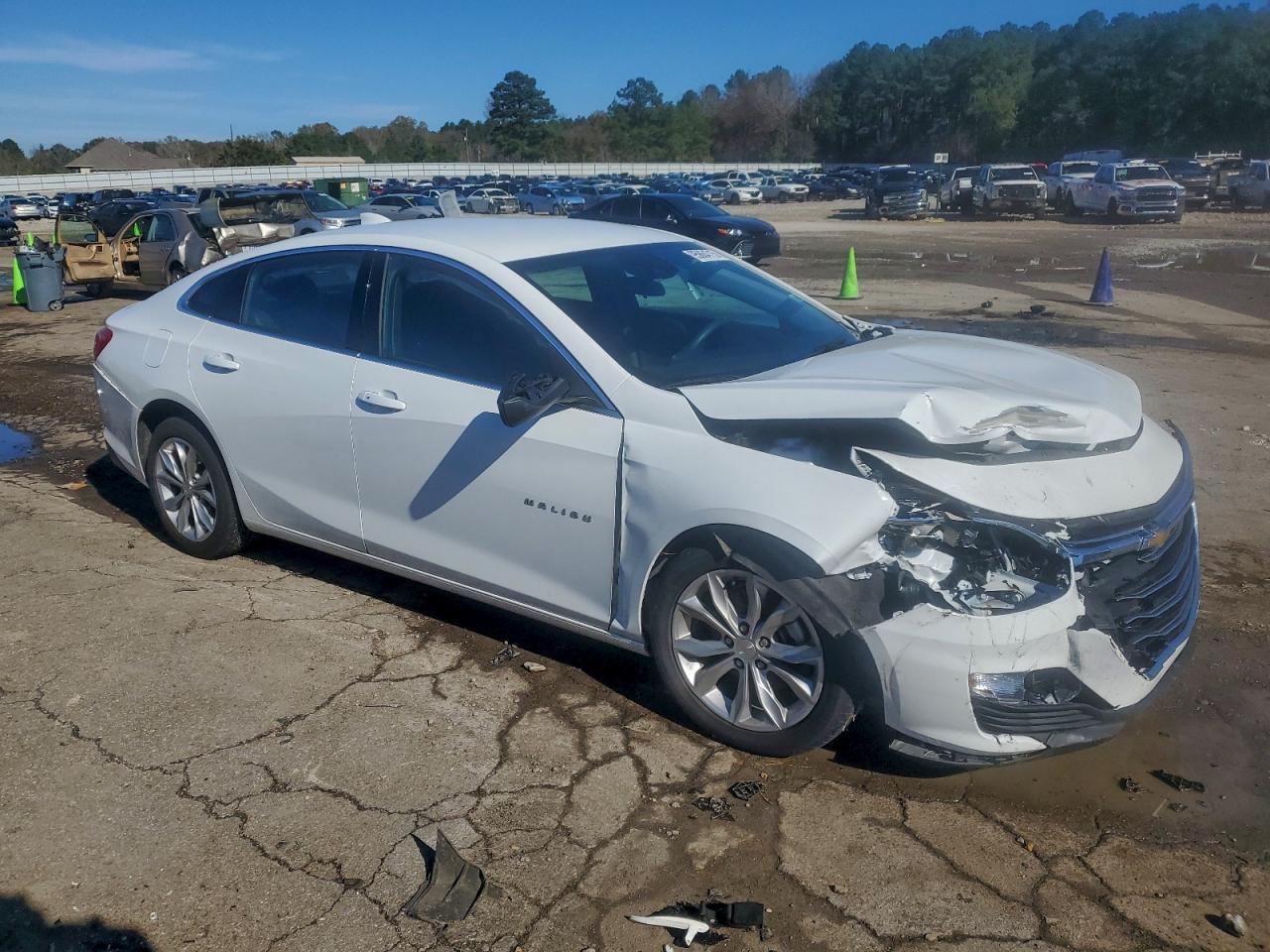 2023 Chevrolet Malibu Lt - Image 4