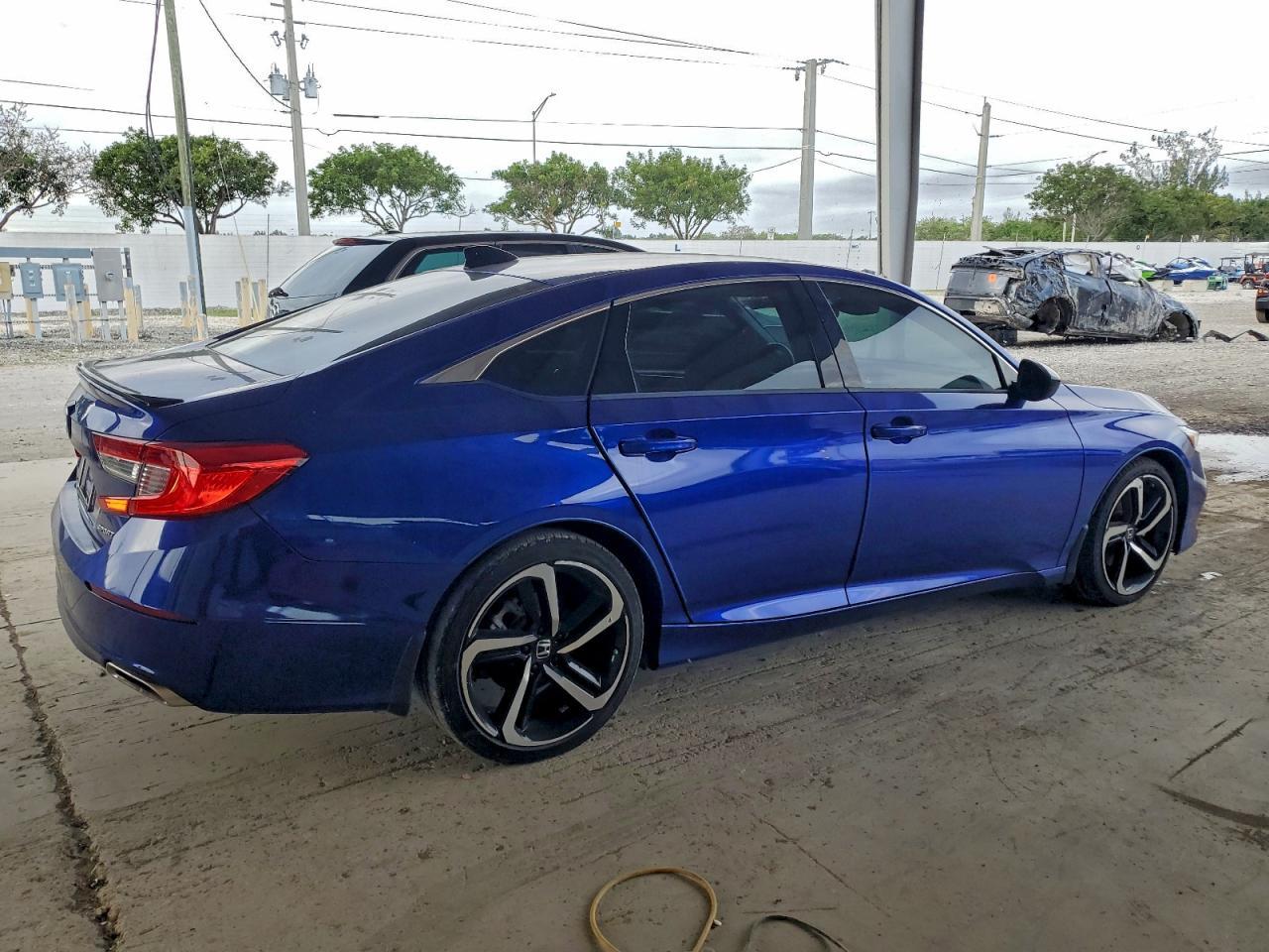 2022 Honda Accord Sport - Фото 3
