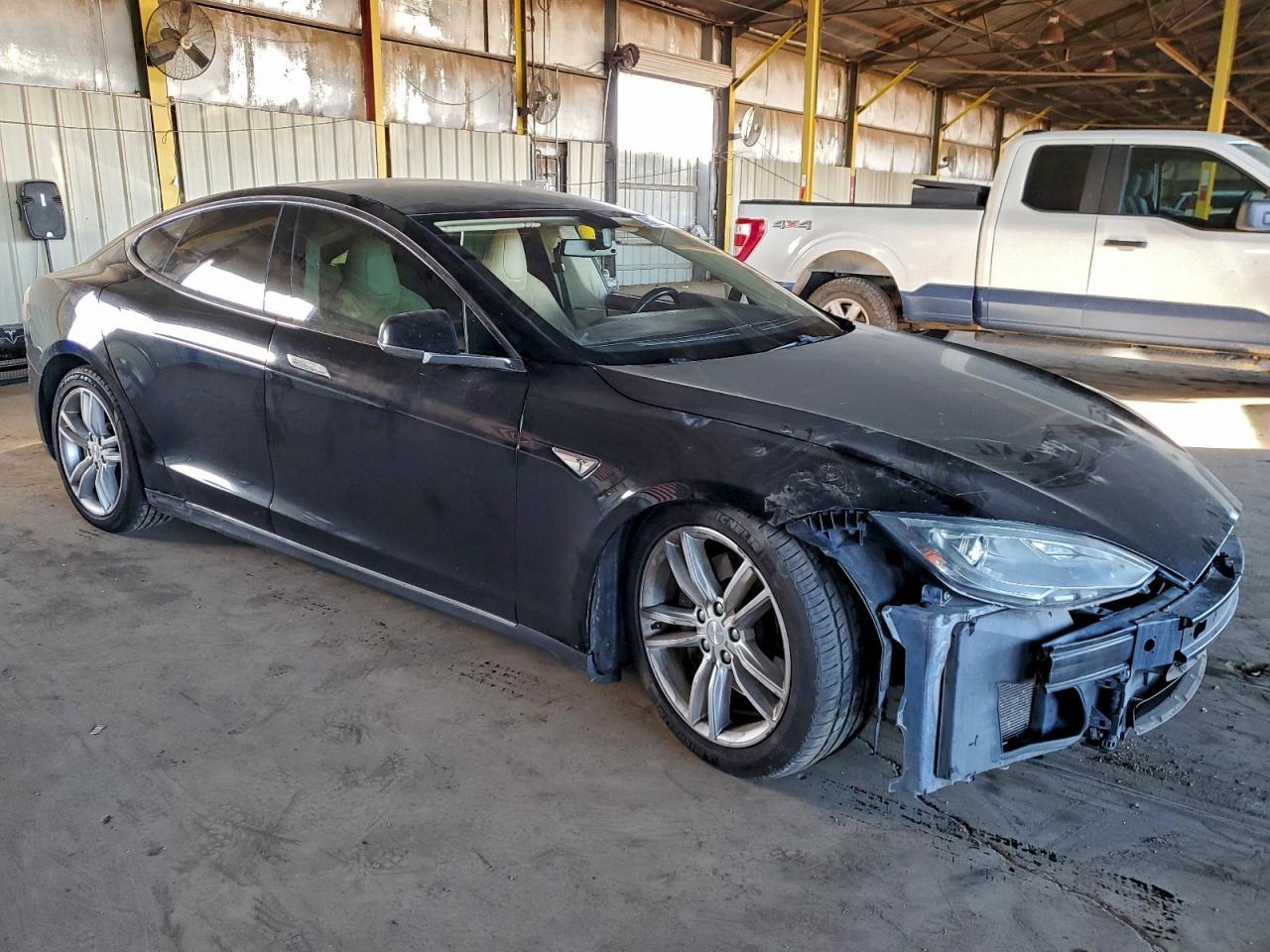 2013 Tesla Model S - Image 4