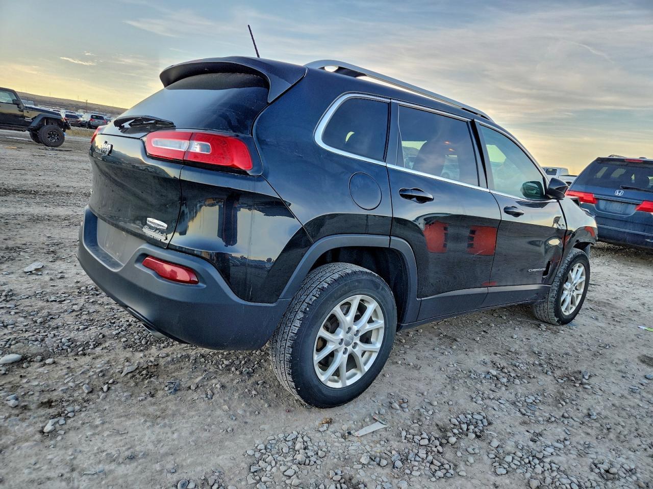 2014 Jeep Cherokee Latitude - Image 3