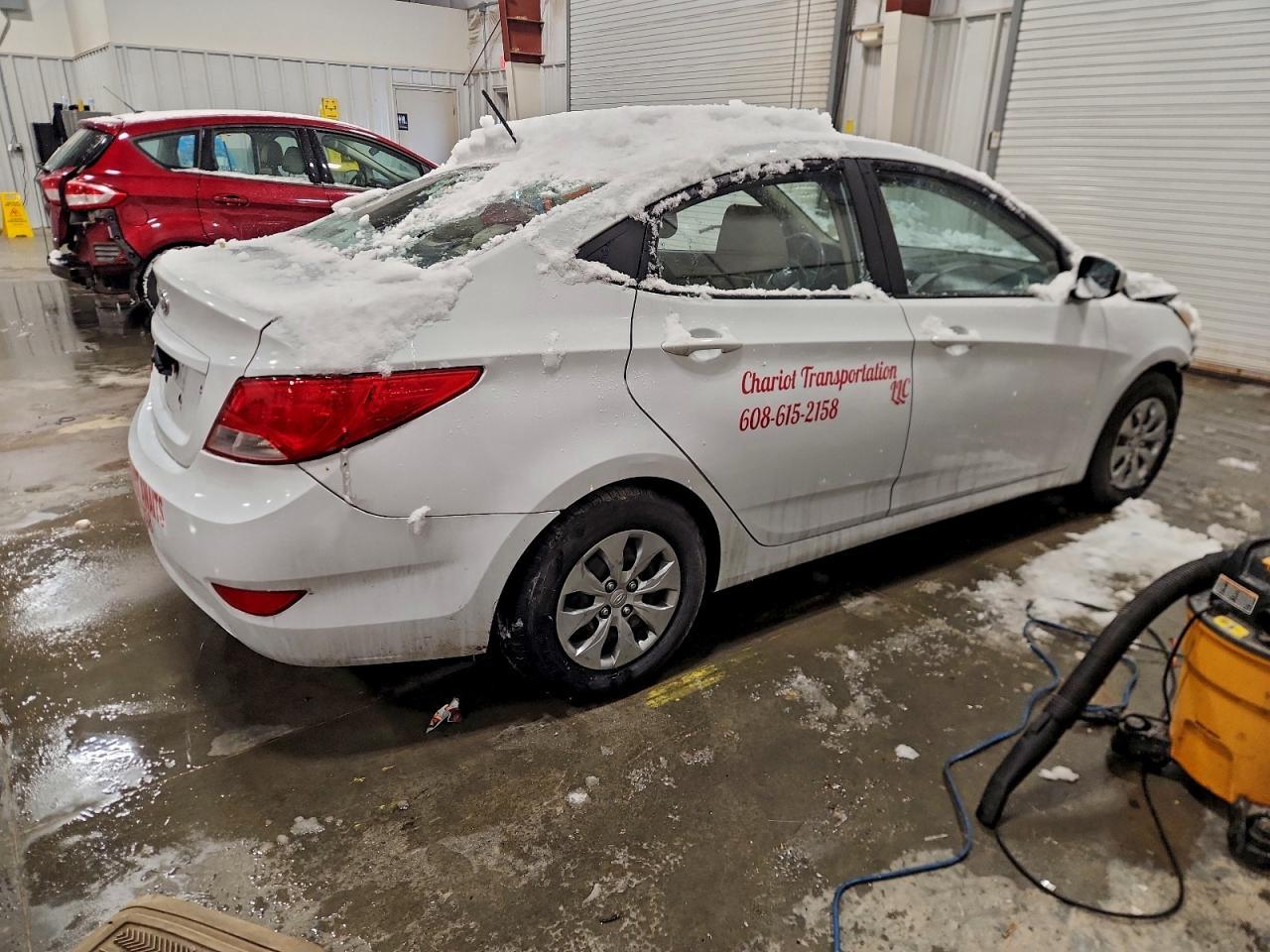 2017 Hyundai Accent Se - Фото 3