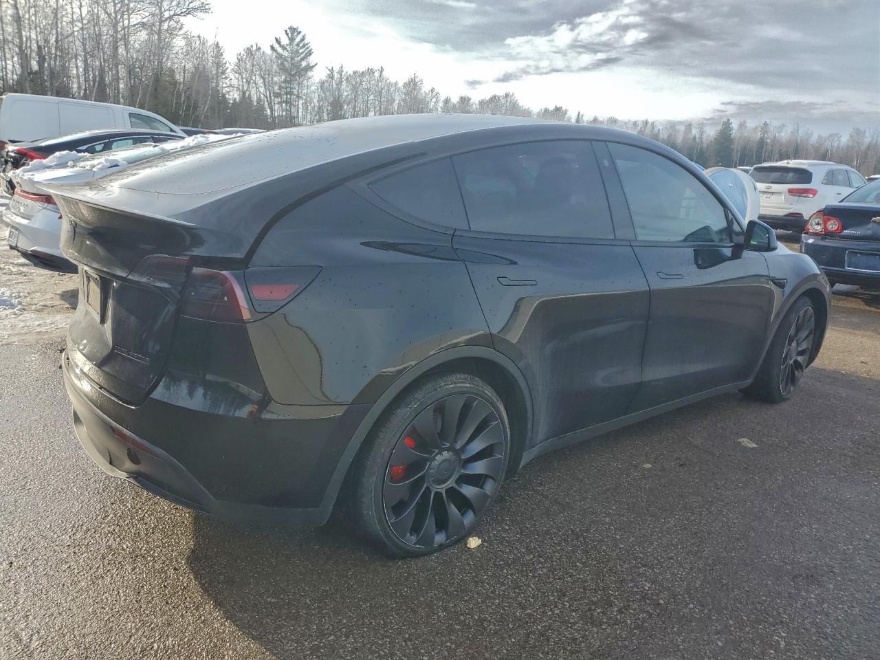 2022 Tesla Model Y - Фото 3