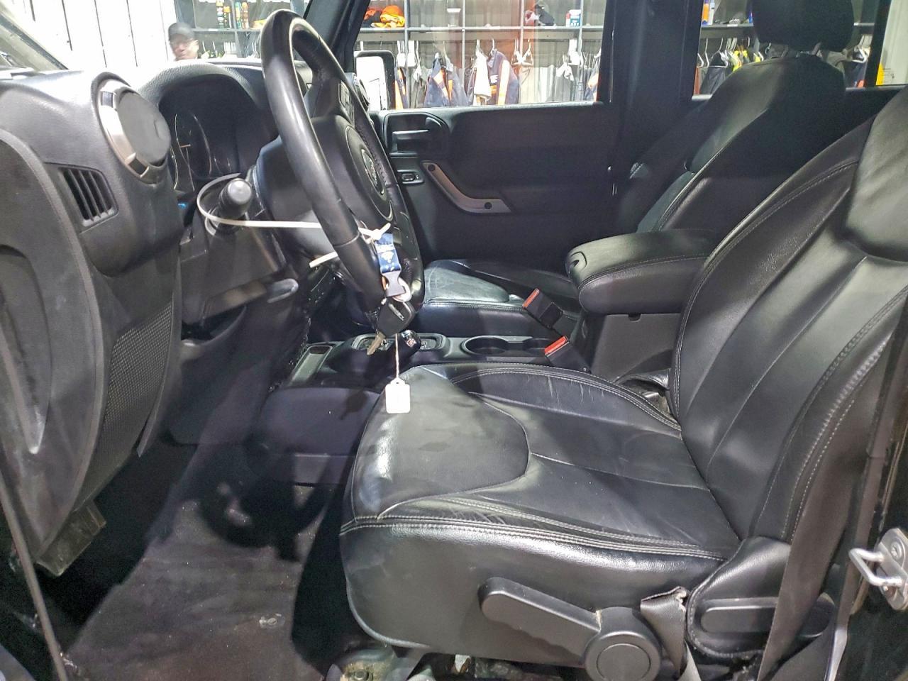 2018 Jeep Wrangler Unlimited Sahara - Image 7