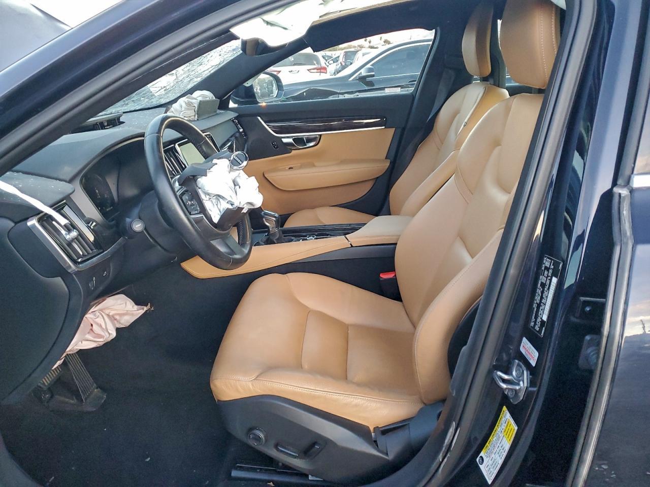 2017 Volvo S90 T5 Momentum - Image 7