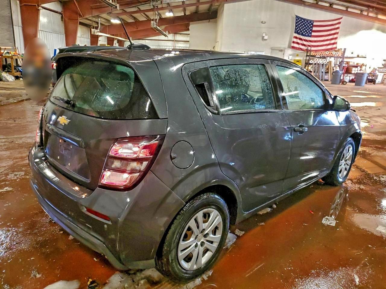 2020 Chevrolet Sonic - Фото 3