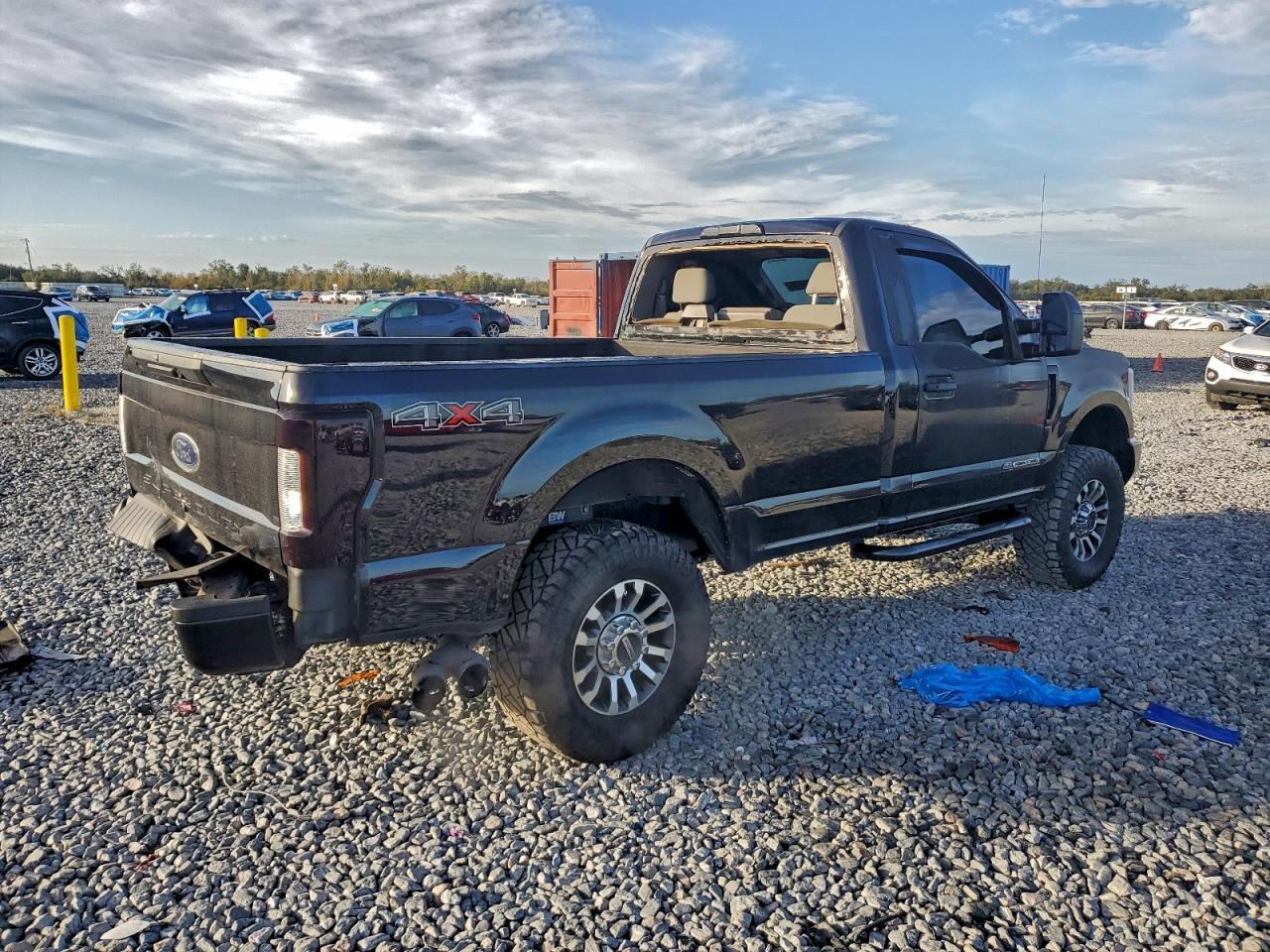 2019 Ford F250 Super Duty - Image 3