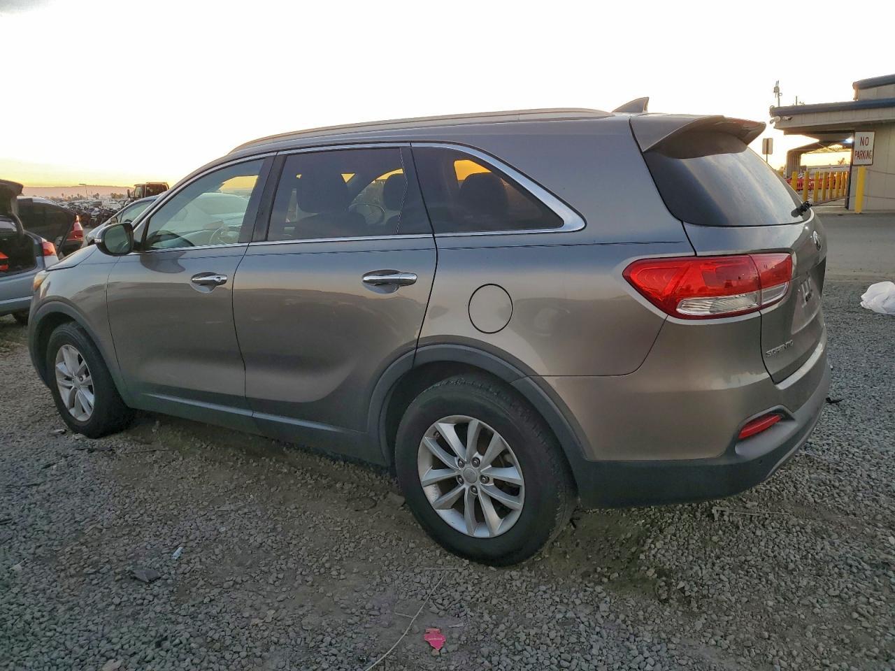 2016 Kia Sorento Lx - Фото 2