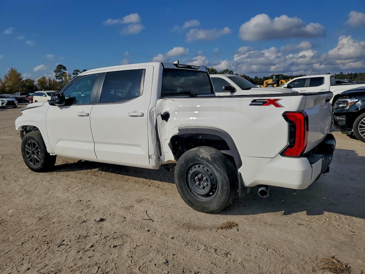 2024 Toyota Tundra Crewmax Sr - Image 2