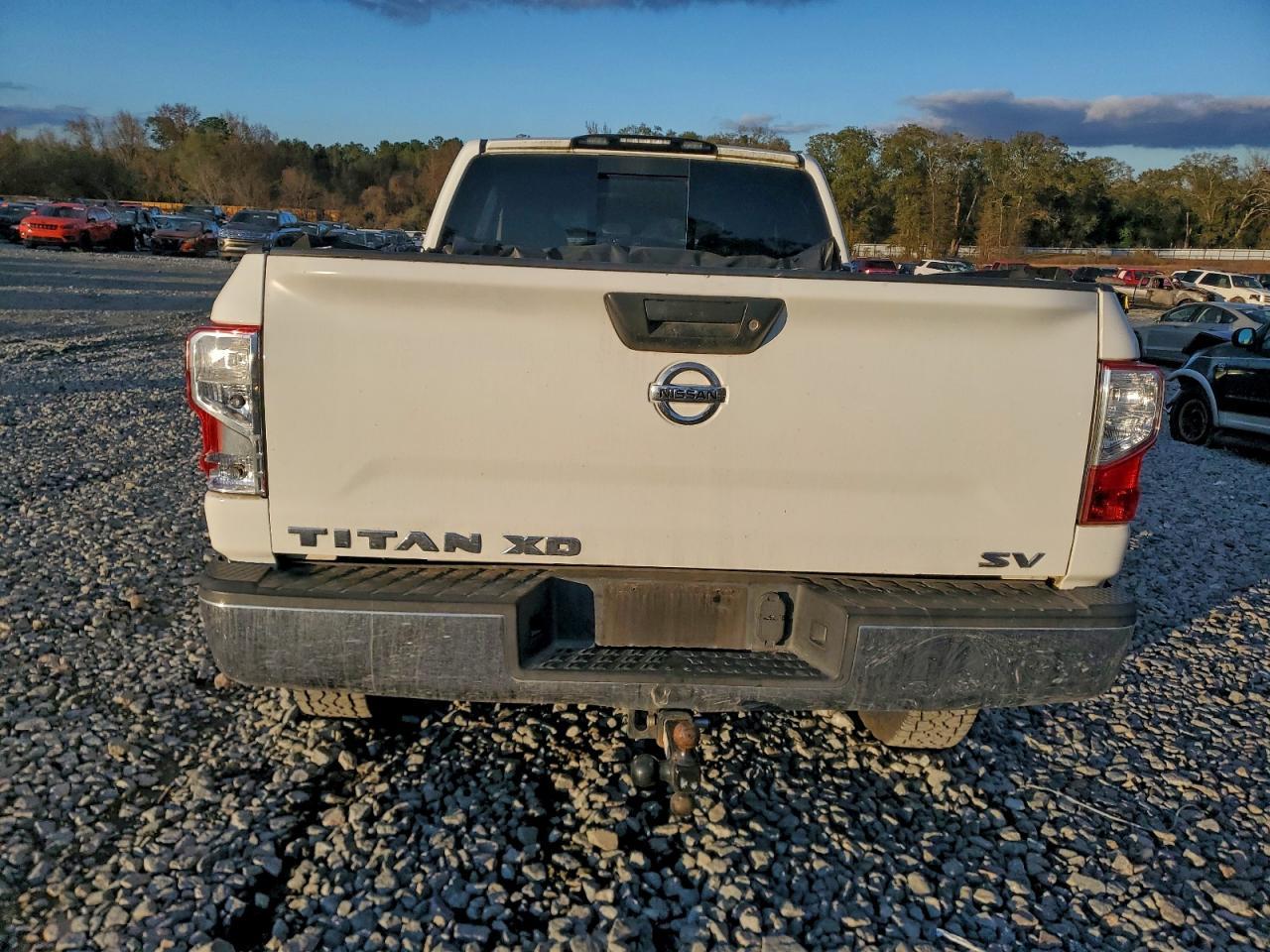 2017 Nissan Titan Xd S - Фото 6