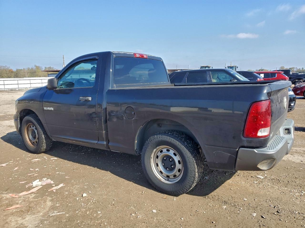 2010 Dodge Ram 1500 - Фото 2