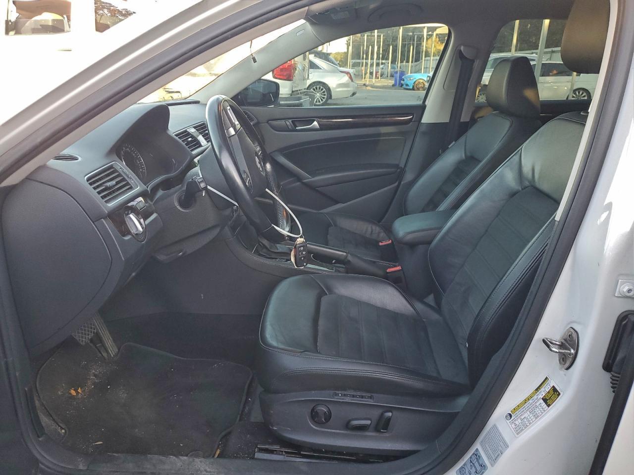 2015 Volkswagen Passat Sel - Фото 7