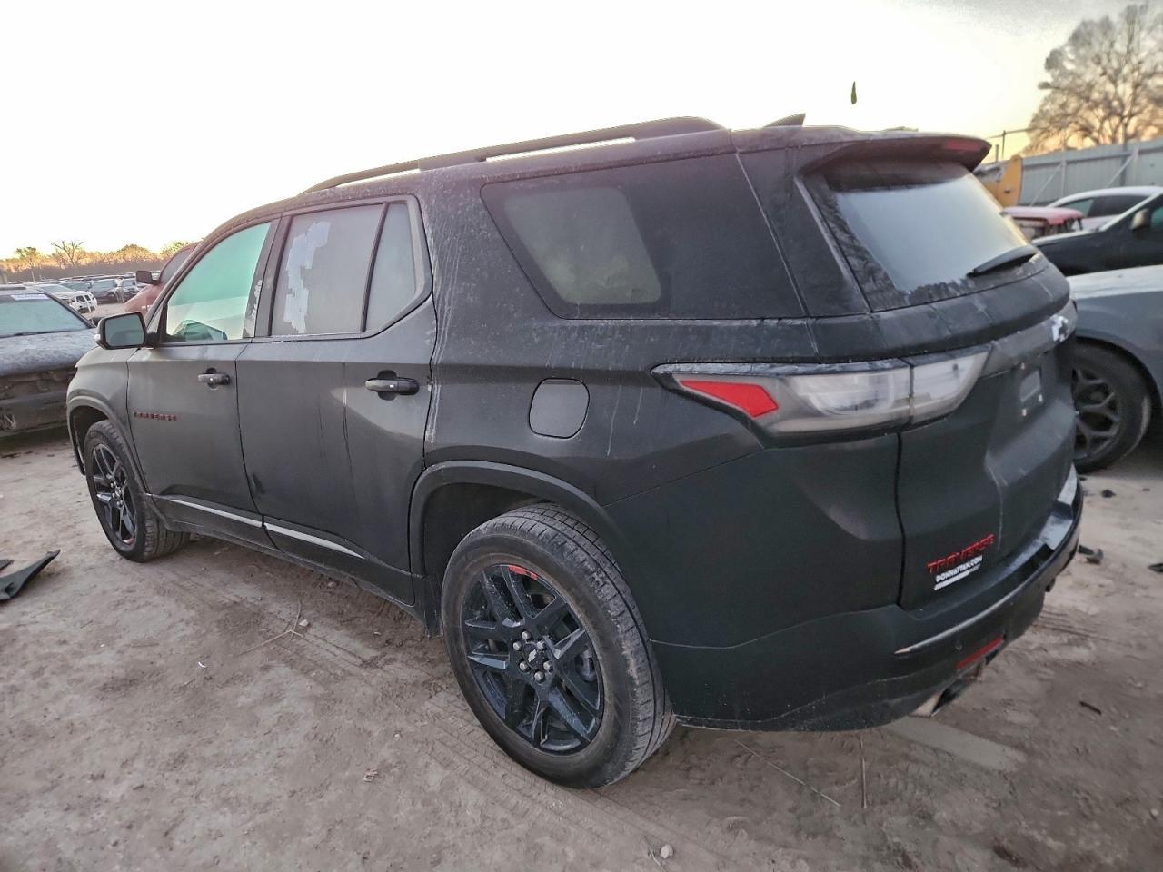 2020 Chevrolet Traverse Premier - Фото 2