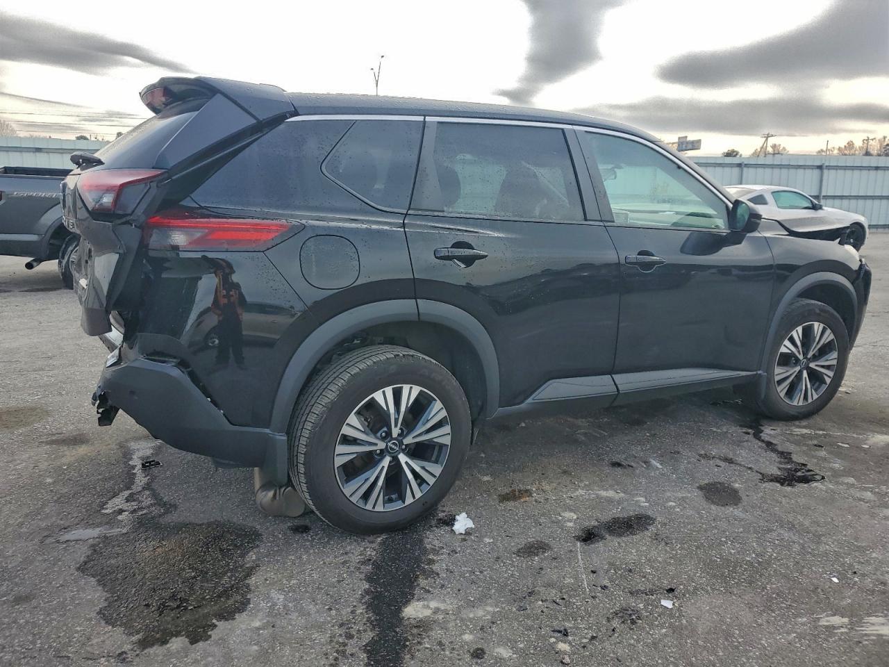 2022 Nissan Rogue Sv - Фото 3