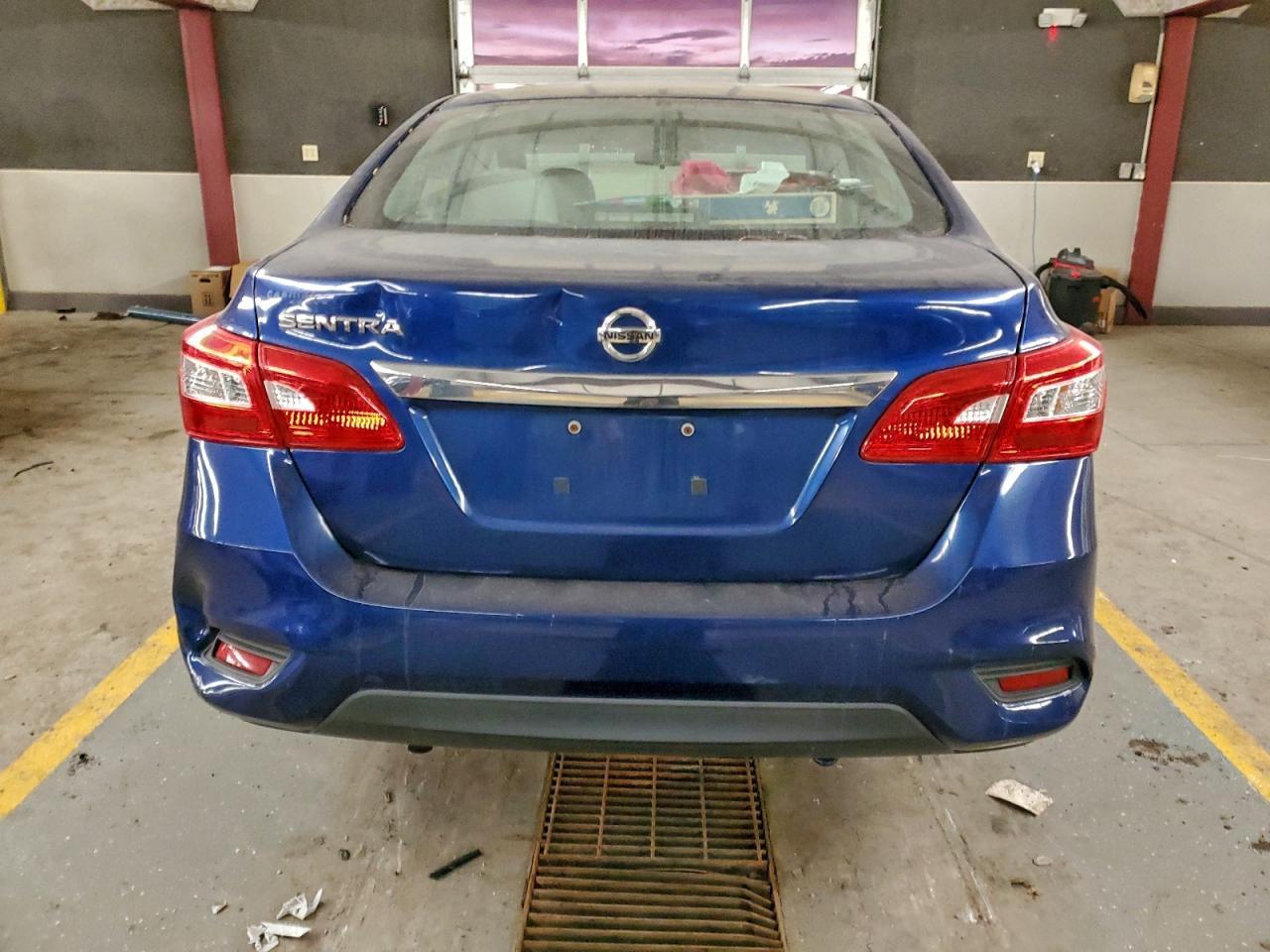 2016 Nissan Sentra S - Image 6