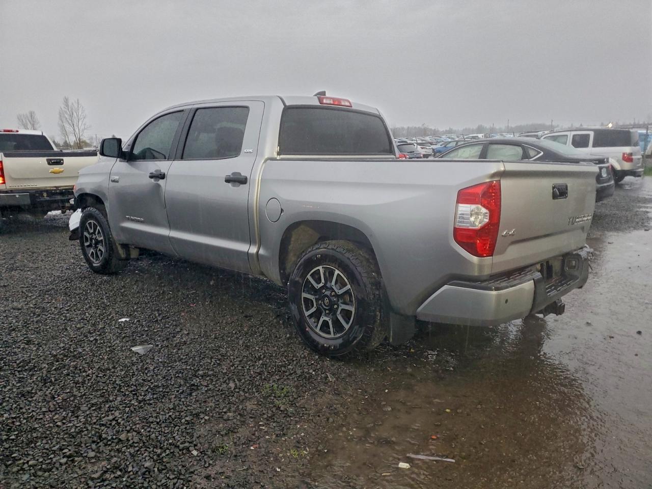 2021 Toyota Tundra Crewmax Sr5 - Image 2