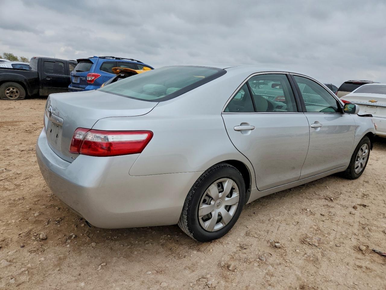 2007 Toyota Camry Le - Image 3