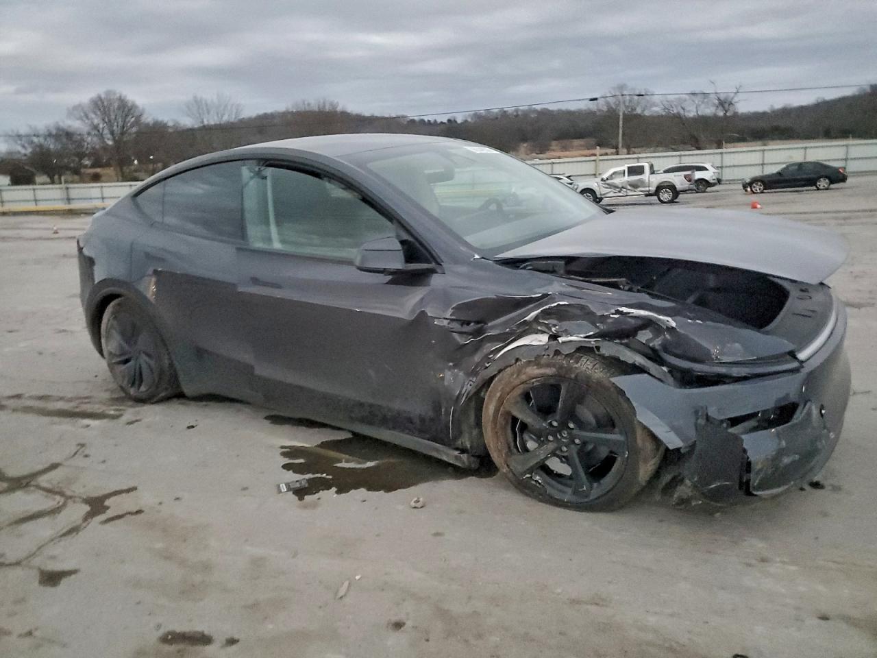 2026 Tesla Model Y - Фото 4