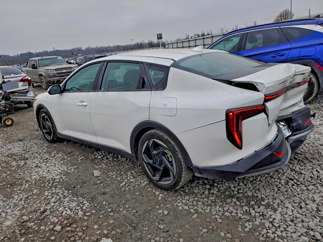 2025 Kia K4 Ex - Фото 2