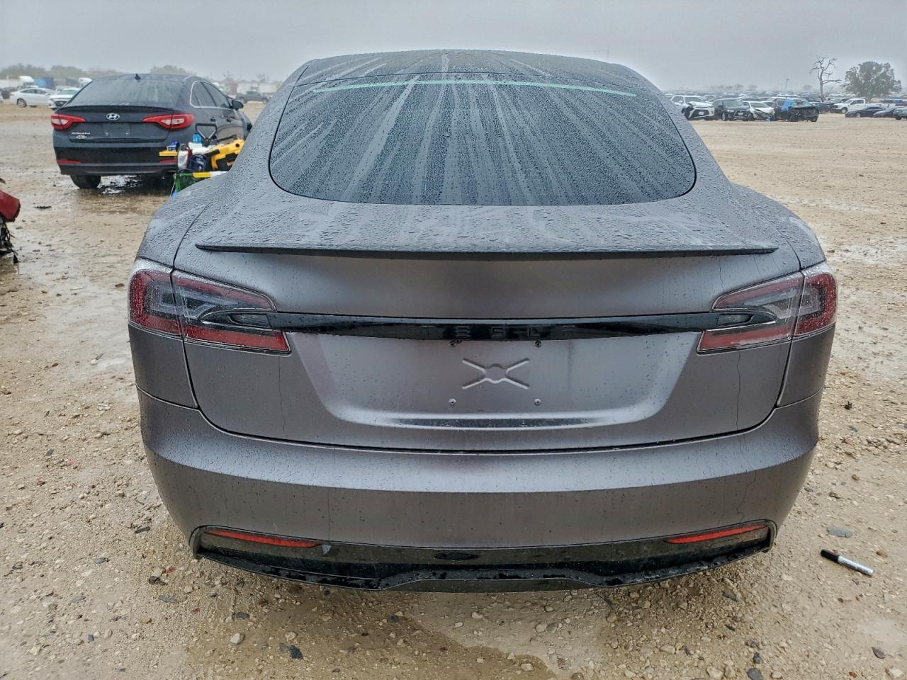 2022 Tesla Model S - Фото 6