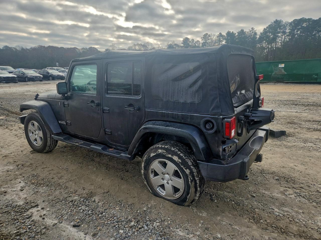 2012 Jeep Wrangler Unlimited Sahara - Фото 2