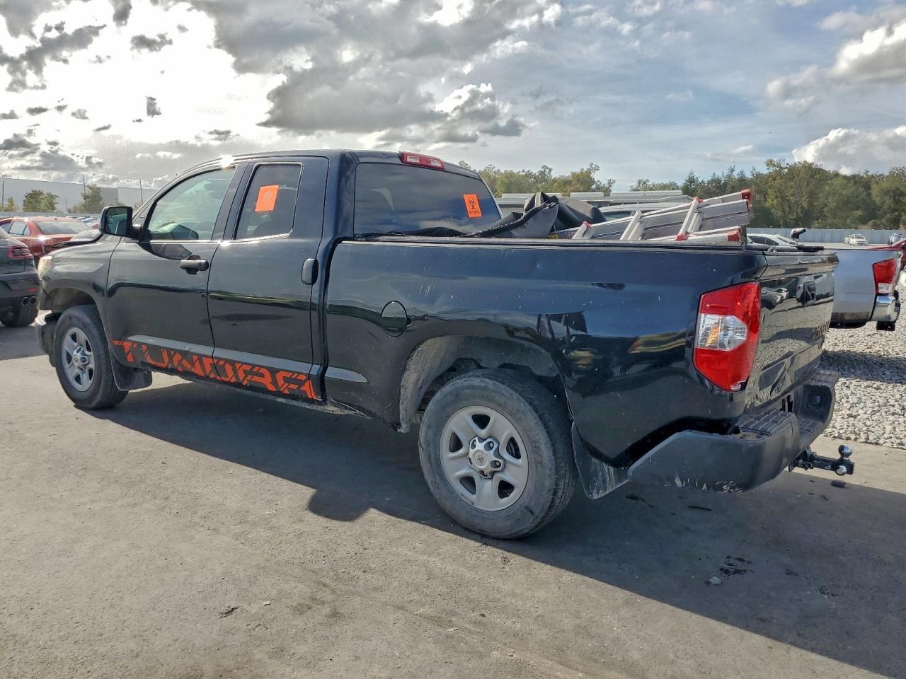 2019 Toyota Tundra Double Cab Sr - Фото 2