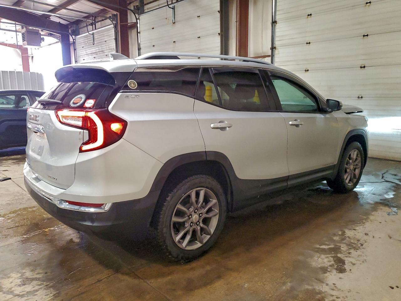 2022 GMC Terrain Slt - Фото 3