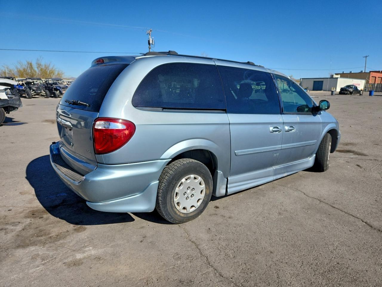 2004 Chrysler Town & Country Lx - Фото 3