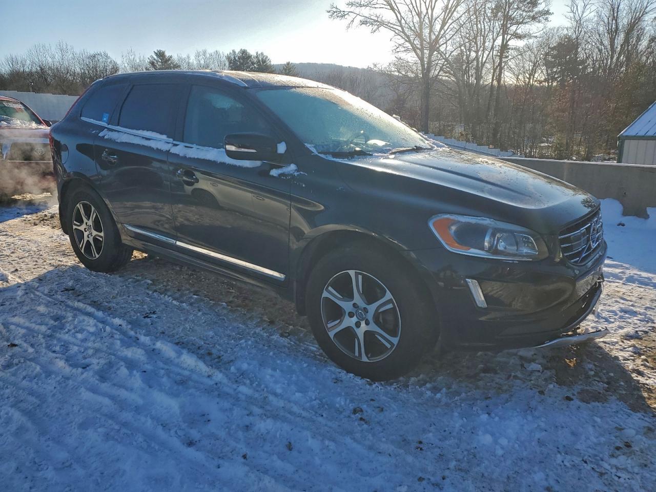 2015 Volvo Xc60 - Image 4