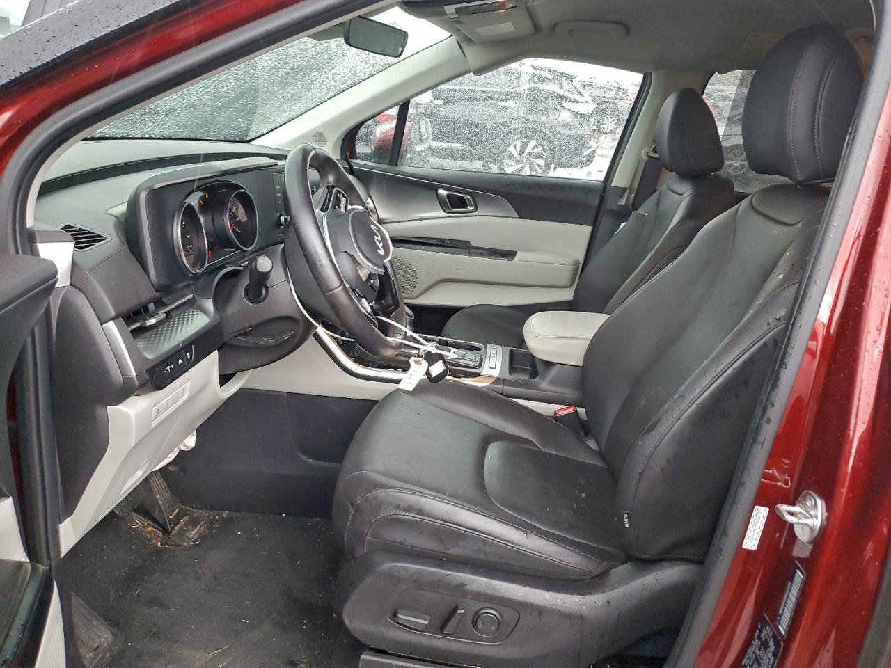 2024 Kia Carnival Lx - Image 7