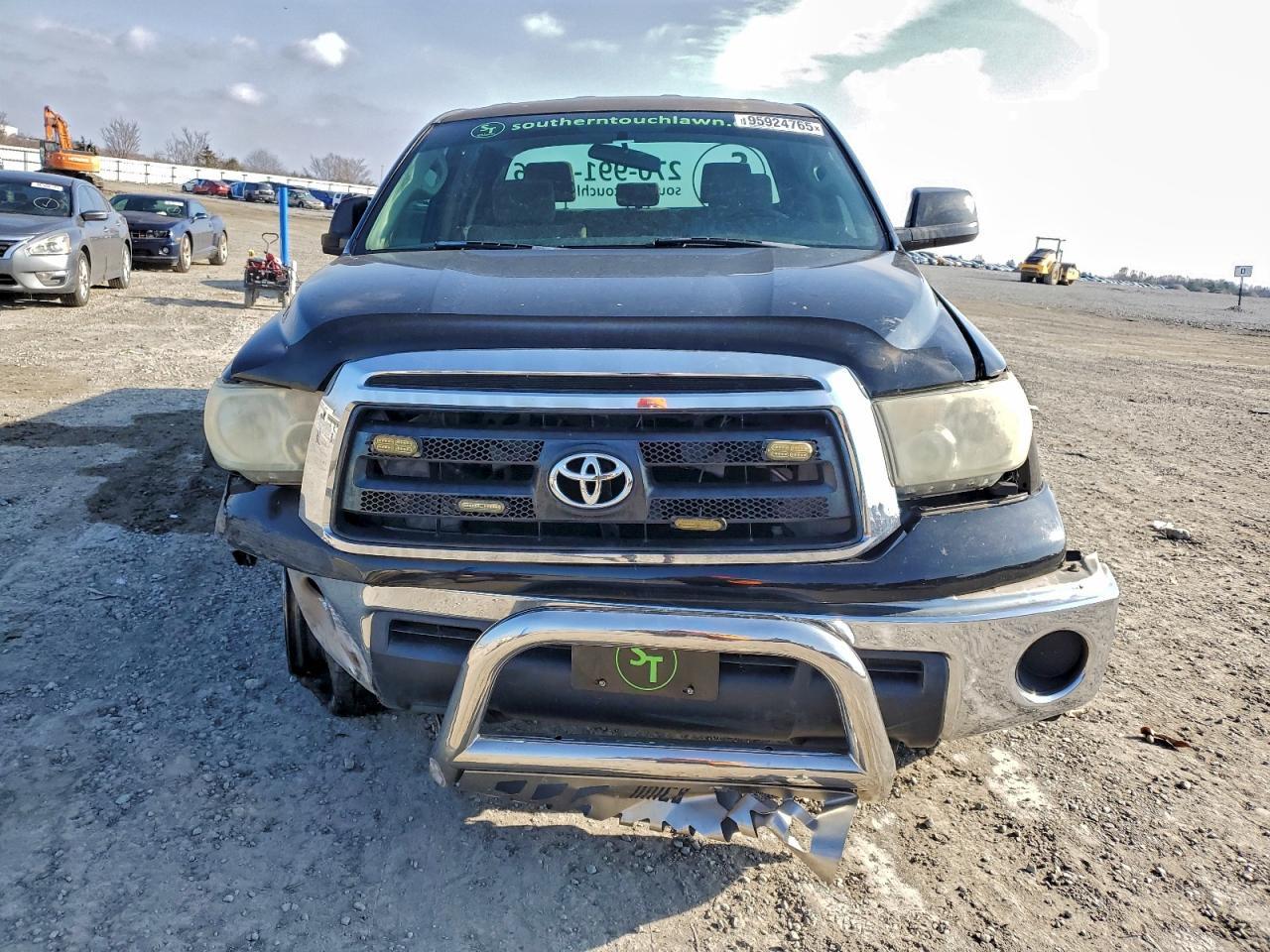 2010 Toyota Tundra Double Cab Sr5 - Image 5
