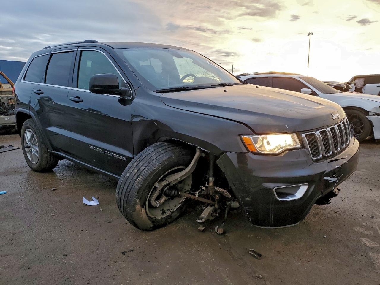 2017 Jeep Grand Cherokee Laredo - Фото 4