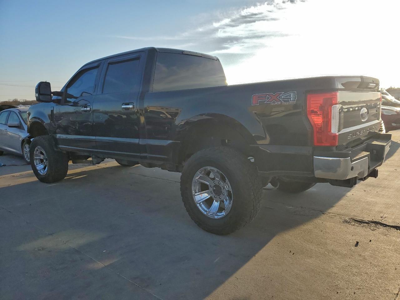2018 Ford F250 Super Duty - Фото 2