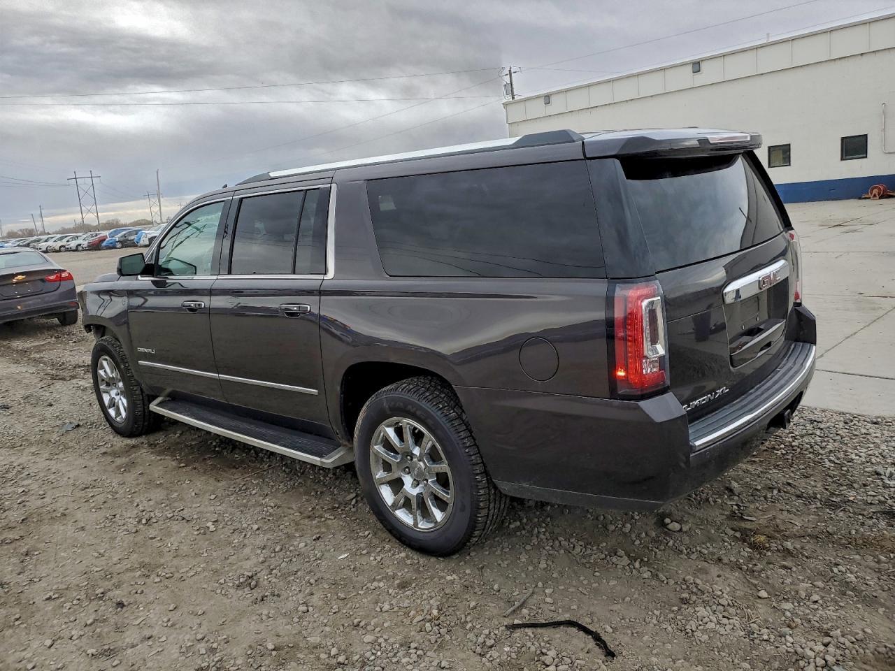 2015 GMC Yukon Xl Denali - Фото 2