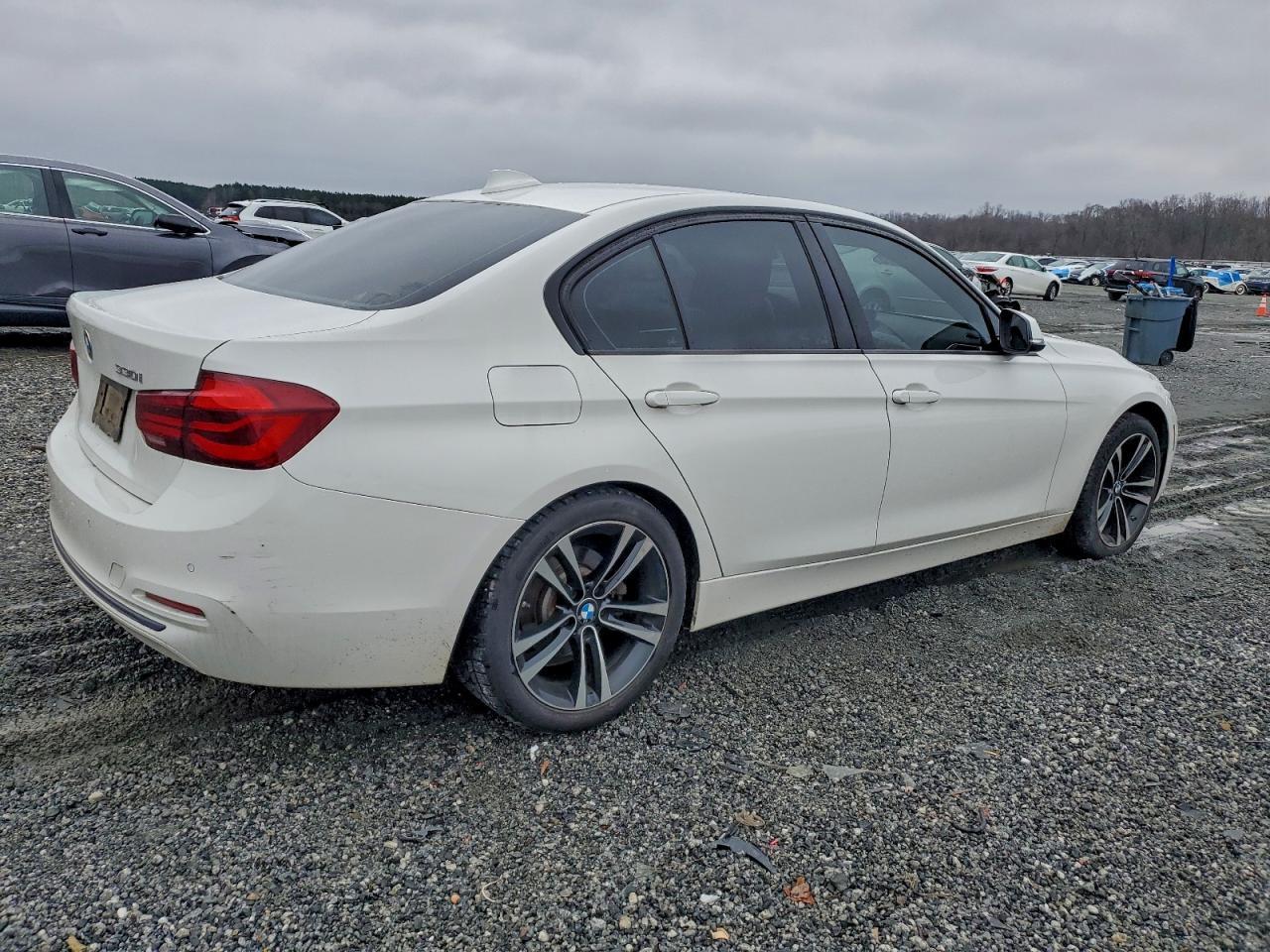 2018 BMW 330 I - Фото 3