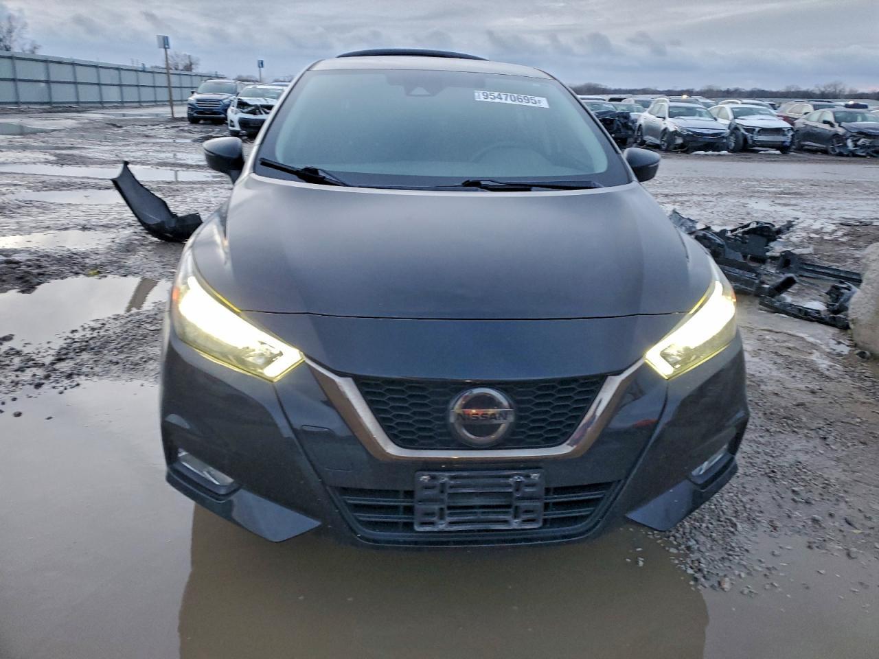 2020 Nissan Versa Sr - Image 5