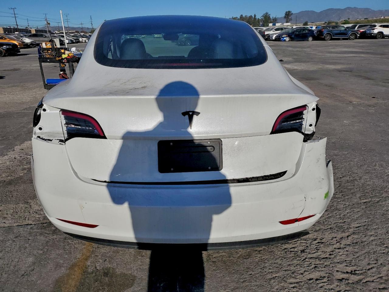 2023 Tesla Model 3 - Фото 6