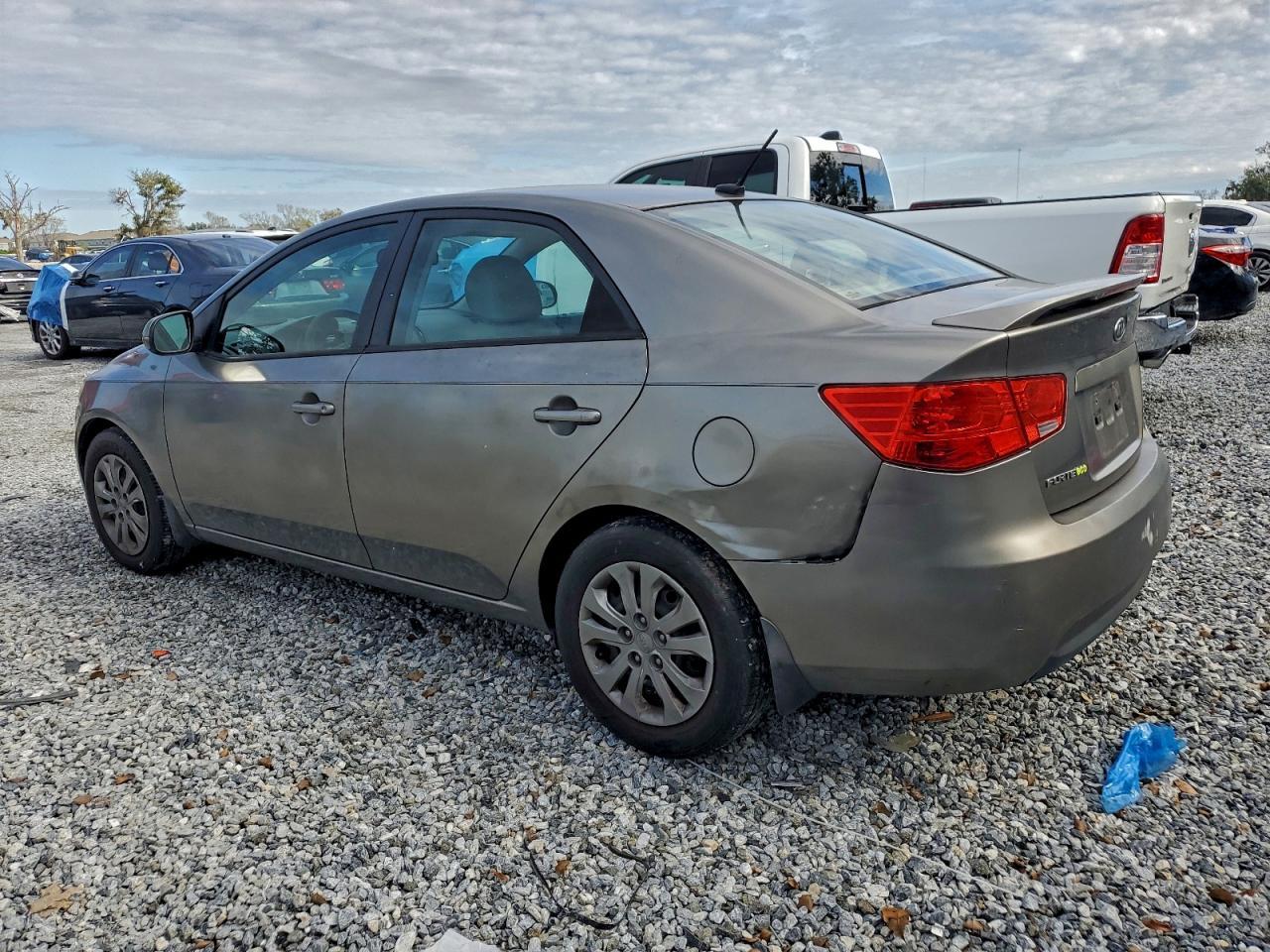 2012 Kia Forte Ex - Image 2