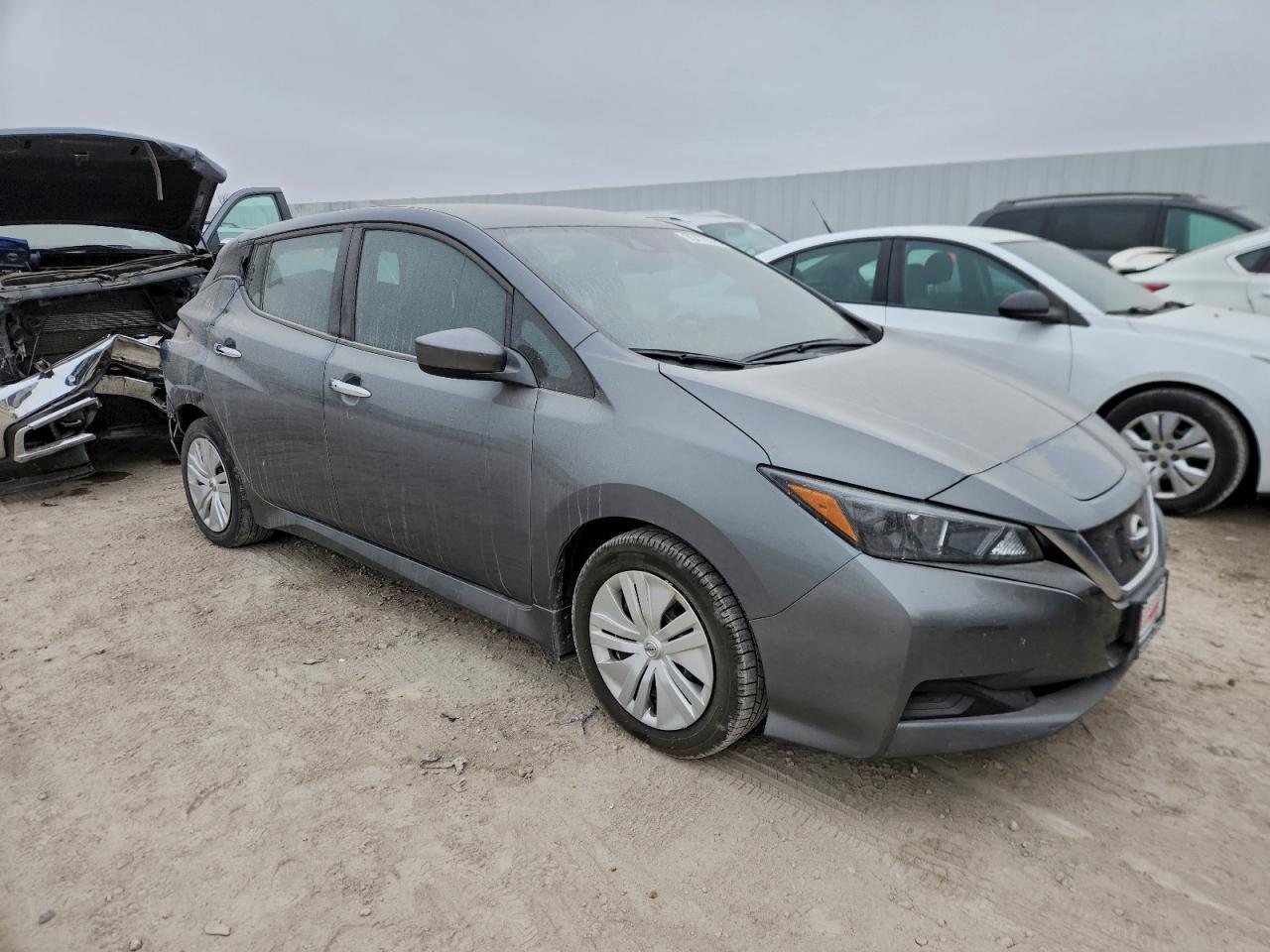 2020 Nissan Leaf S - Image 4