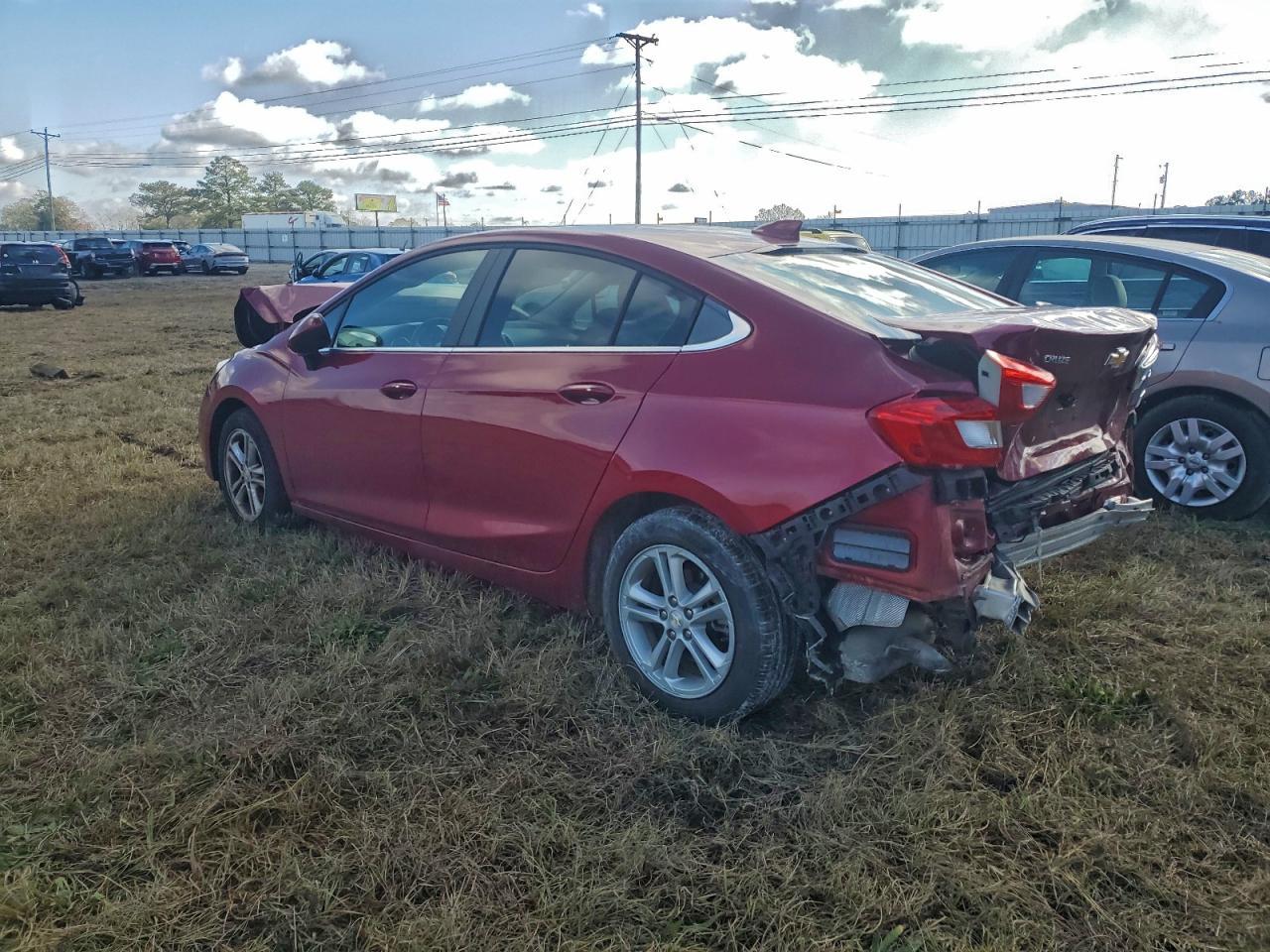 2017 Chevrolet Cruze Lt - Фото 2