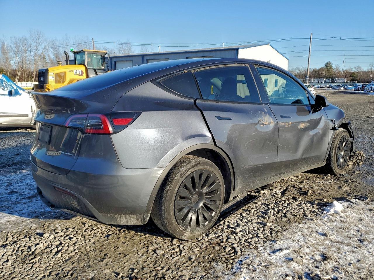 2023 Tesla Model Y - Image 3