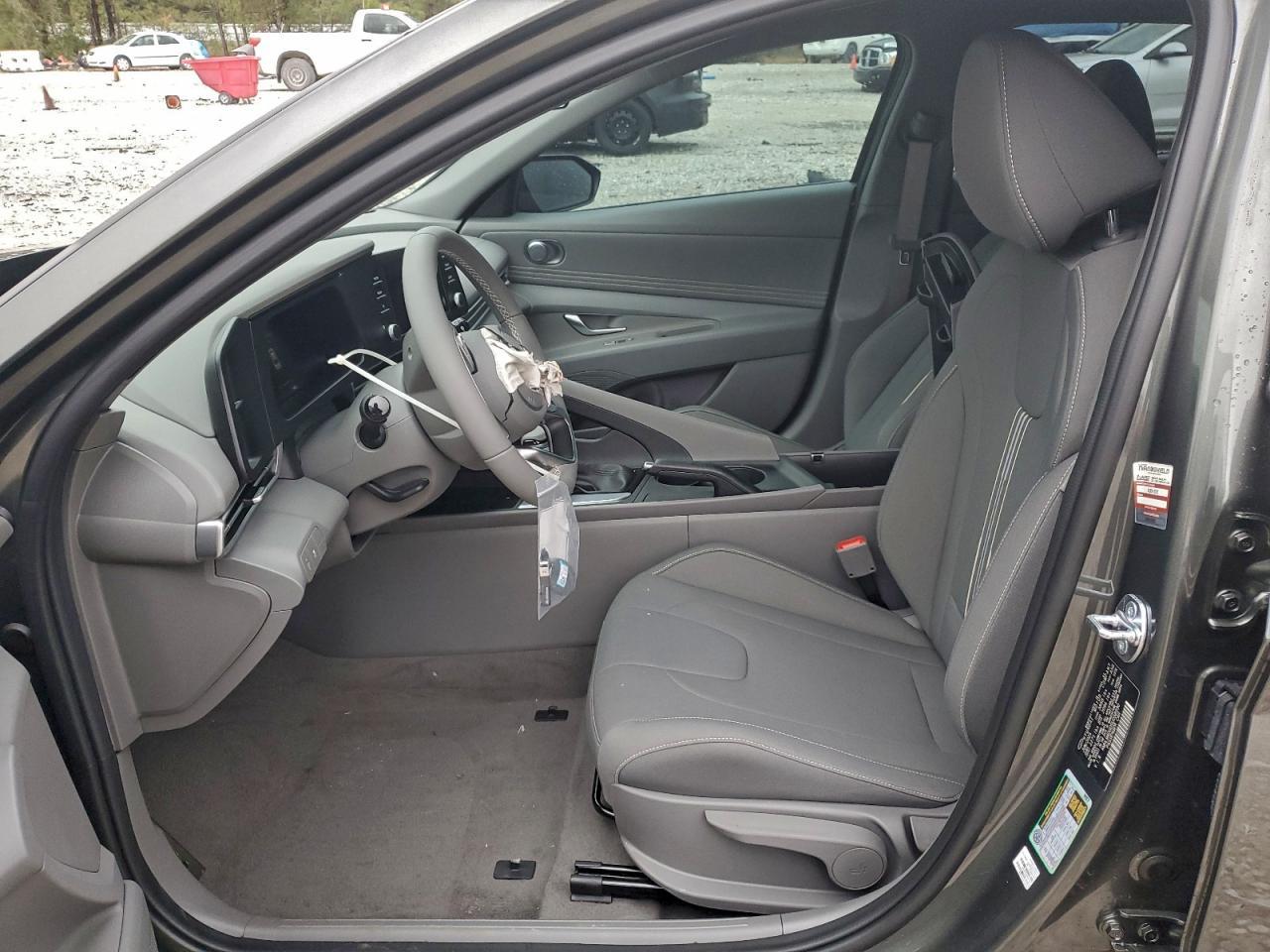 2025 Hyundai Elantra Sel Sport - Фото 7