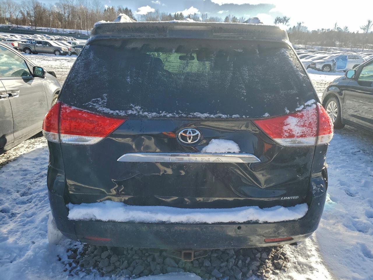 2012 Toyota Sienna Xle - Фото 6