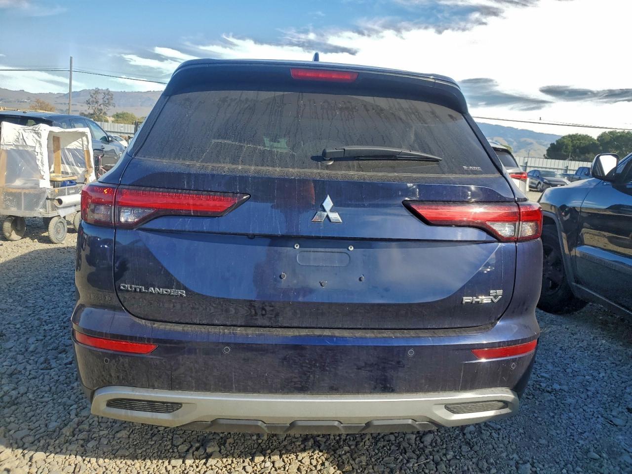 2023 Mitsubishi Outlander Se - Image 6
